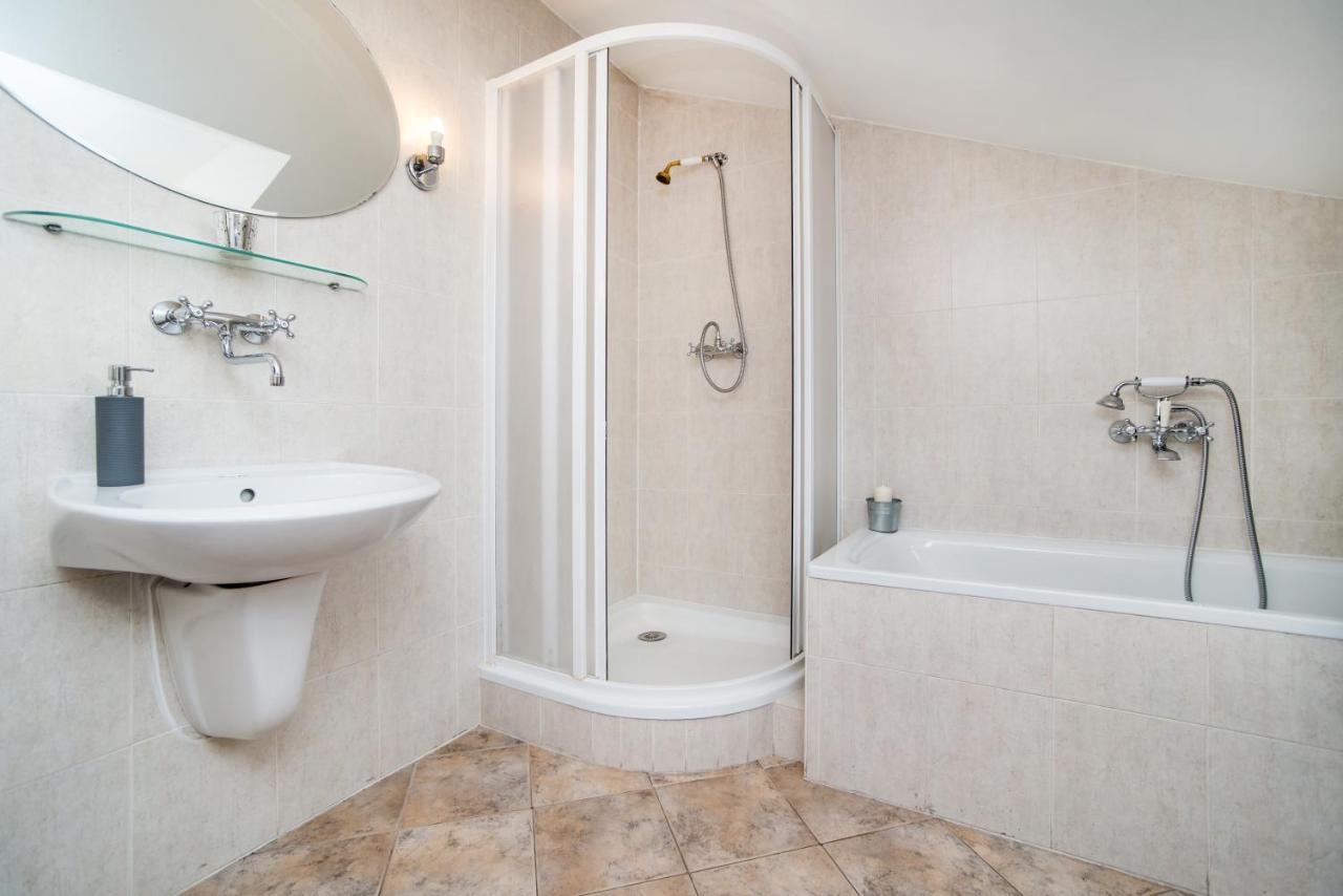 Apartamento Lanoblessa Praga Exterior foto
